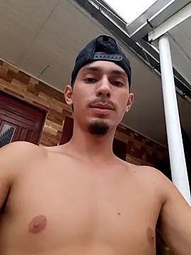 Snapshot of vitorJacob05 chatting on February 25, 9:02 pm vitorJacob05 online show from February 25, 9:02 pm