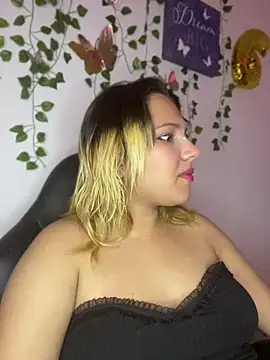 aurora bela online show from April 10, 2:50 am