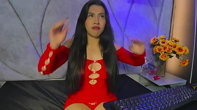 Snapshot of VeronicaCream_ chatting on July 30, 4:22 am VeronicaCream online show from July 30, 4:22 am