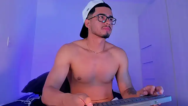 THADEO KING2 online show from April 11, 1:37 pm