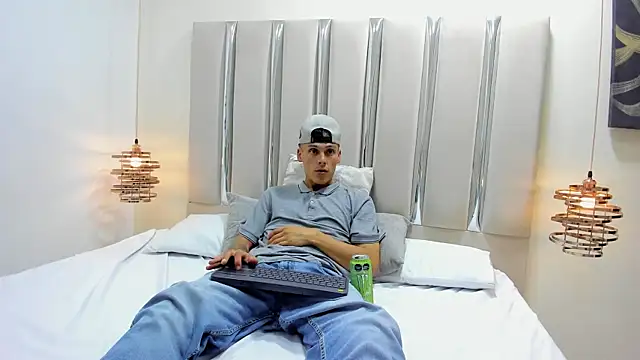 Ethan Wolfe online show from February 27, 6:02 am