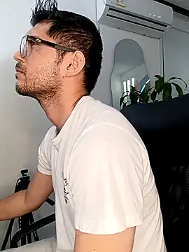 ritzabeth daniel online show from April 4, 2:21 am