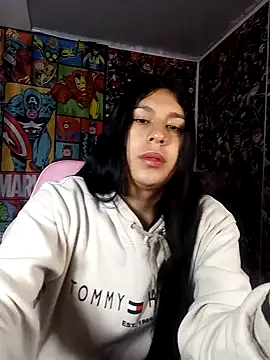 charlottte wh online show from April 15, 9:16 am