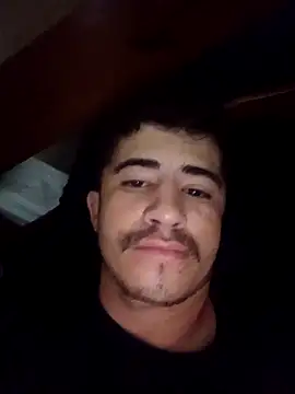 Snapshot of landro44556 chatting on February 26, 1:26 am landro44556 online show from February 26, 1:26 am