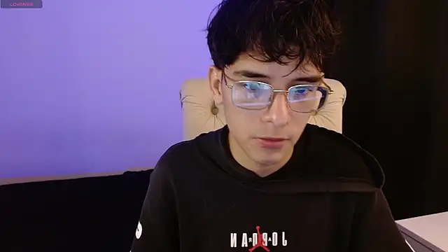 noah millerx online show from July 23, 9:13 pm