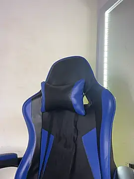 Maddie 7 online show from April 9, 2:44 am