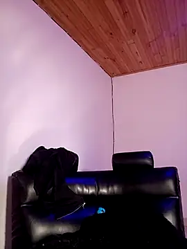 Snapshot of agathamoont chatting on February 28, 1:34 pm agathamoont online show from February 28, 1:34 pm