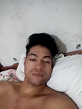 lucastorquato1709 online show from March 1, 8:27 am