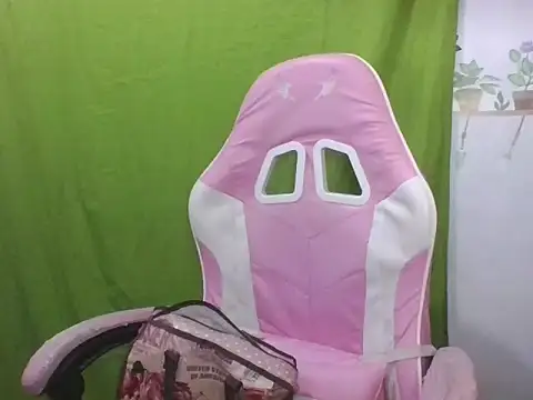 missrica13 online show from March 19, 2:54 pm