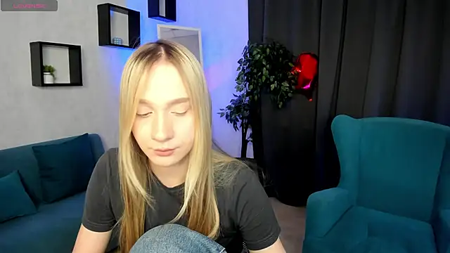 MellliissaDrream online show from March 3, 1:23 am