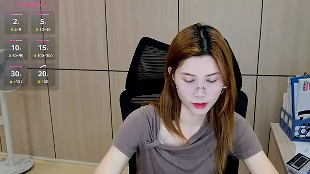 Snapshot of zhen-68 chatting on April 8, 2:44 am zhen-68 online show from April 8, 2:44 am