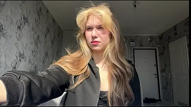 ShariLappas online show from March 19, 10:30 am