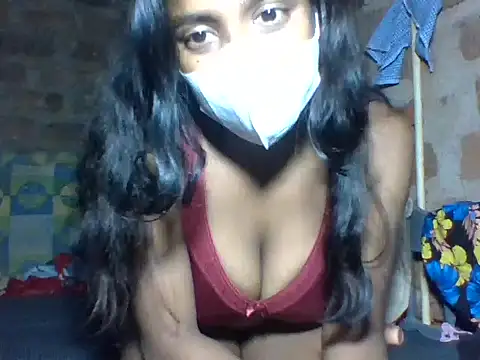 Snapshot of ishini4321 chatting on May 11, 9:01 pm ishini4321 online show from May 11, 9:01 pm