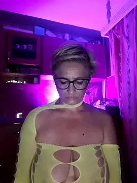 LunaBlaise online show from June 15, 6:10 pm