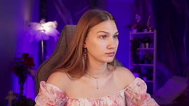 Sweet Emilya online show from May 29, 8:23 am