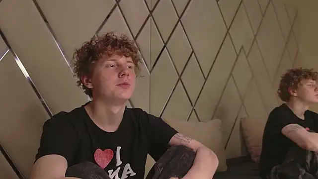 Mickey Hawk online show from February 27, 5:07 am