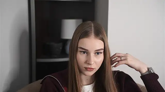 Snapshot of CindaMartins chatting on March 4, 9:26 am CindaMartins online show from March 4, 9:26 am