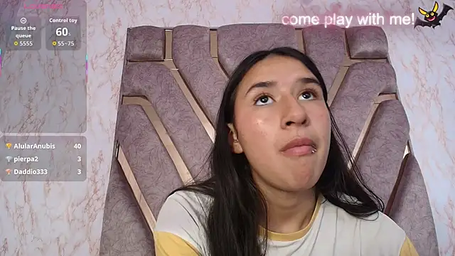 Snapshot of LilyRossi_ chatting on April 15, 7:58 pm LilyRossi online show from April 15, 7:58 pm