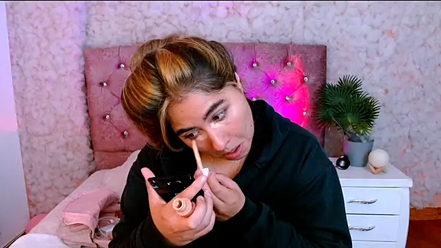 Sofiazaf  online show from March 16, 12:20 pm