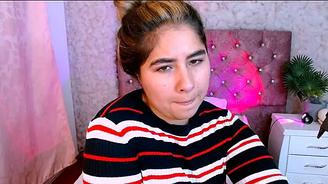 Sofiazaf  online show from March 18, 12:41 pm