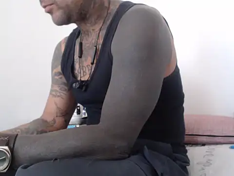 Snapshot of GaboMix4728 chatting on February 27, 5:35 pm GaboMix4728 online show from February 27, 5:35 pm