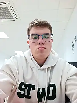 Alejandro27003 online show from February 27, 10:26 am