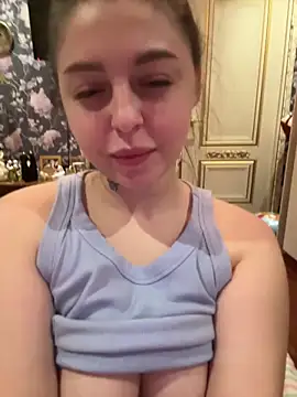 VanessaRaigen online show from March 1, 11:29 pm