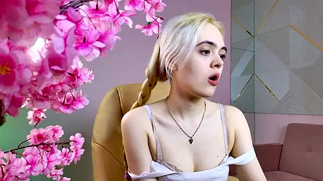 Bambi Bloom online show from March 4, 5:13 am