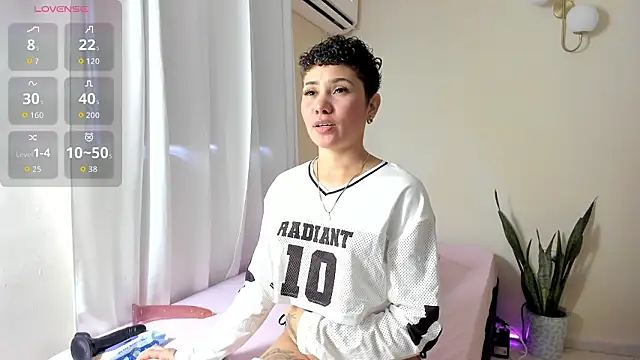 Snapshot of ARI_MILLER chatting on March 29, 4:51 pm ARI MILLER online show from March 29, 4:51 pm