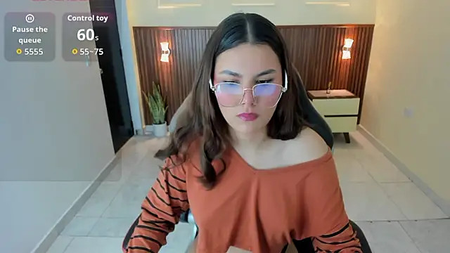 CLARA WARD1 online show from March 27, 12:38 pm