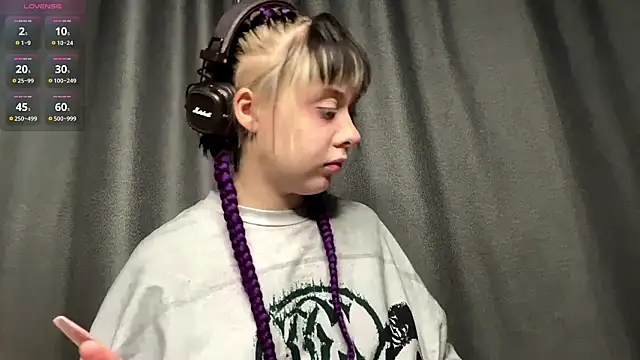 AueshaSimon online show from March 20, 5:12 am