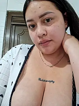 Snapshot of Stefania16 chatting on March 3, 3:29 pm Stefania16 online show from March 3, 3:29 pm