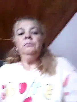 Snapshot of momismilf544 chatting on April 17, 2:53 pm momismilf544 online show from April 17, 2:53 pm