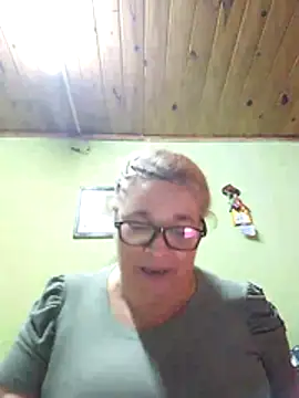 Snapshot of momismilf544 chatting on April 22, 2:03 am momismilf544 online show from April 22, 2:03 am