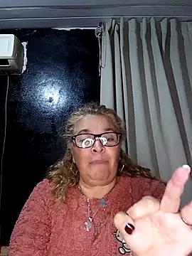 Snapshot of momismilf544 chatting on May 11, 4:51 am momismilf544 online show from May 11, 4:51 am