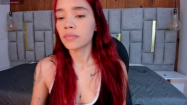 camilaa smith  online show from March 1, 8:00 pm