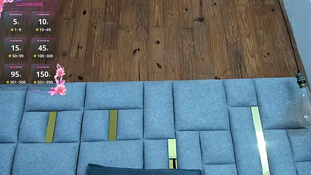 camilaa smith  online show from April 14, 7:53 pm