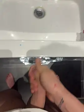 KillianLau26510 online show from April 10, 10:47 pm