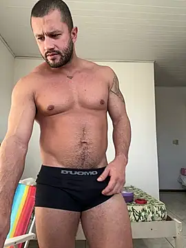 Snapshot of Romaninho chatting on May 27, 11:18 am Romaninho online show from May 27, 11:18 am