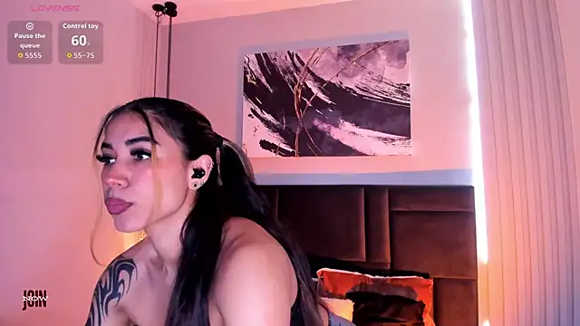 Snapshot of Raven_Dooll chatting on July 7, 1:37 pm Raven Dooll online show from July 7, 1:37 pm