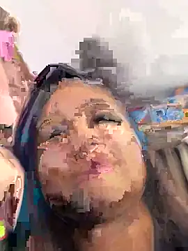 danniiq online show from March 23, 7:40 pm