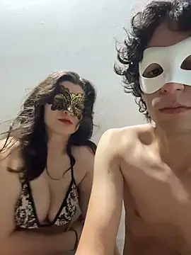 Snapshot of Danandrouse chatting on March 13, 3:02 am Danandrouse online show from March 13, 3:02 am