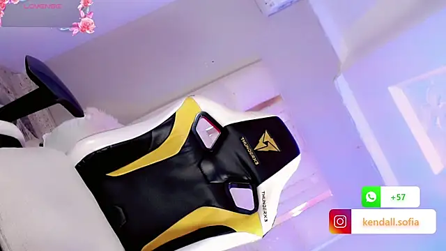 Sophiaa doll  online show from April 7, 3:18 am