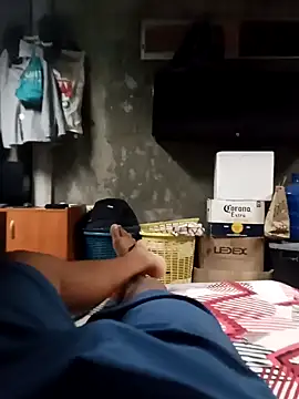 Snapshot of Javier_068 chatting on February 28, 4:13 am Javier 068 online show from February 28, 4:13 am