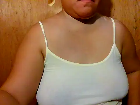 Snapshot of sejuicing_angel chatting on May 30, 3:25 am sejuicing angel online show from May 30, 3:25 am