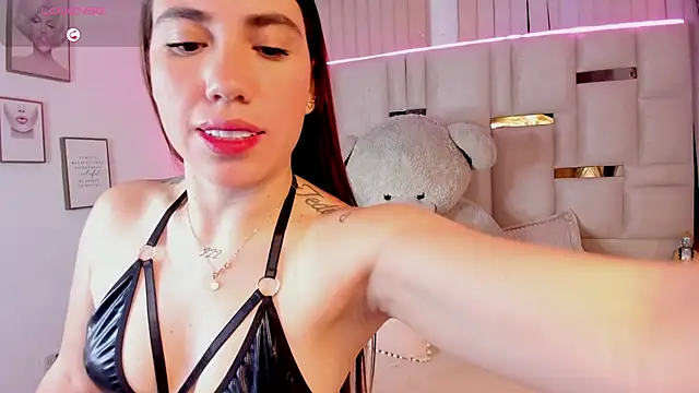 Hanna klover online show from April 16, 3:40 am