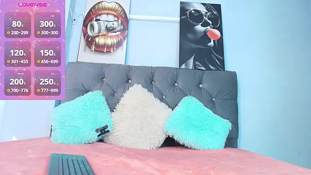 Snapshot of Baby_Whoree chatting on February 28, 2:18 pm Baby Whoree online show from February 28, 2:18 pm