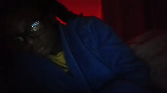 Snapshot of SexyGemBeauty chatting on February 27, 10:43 pm SexyGemBeauty online show from February 27, 10:43 pm