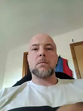 Snapshot of HornyDaddyMuscle chatting on May 11, 1:50 pm HornyDaddyMuscle online show from May 11, 1:50 pm