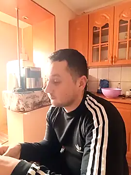 Snapshot of Oliver-GoldX chatting on February 28, 10:16 am Oliver-GoldX online show from February 28, 10:16 am